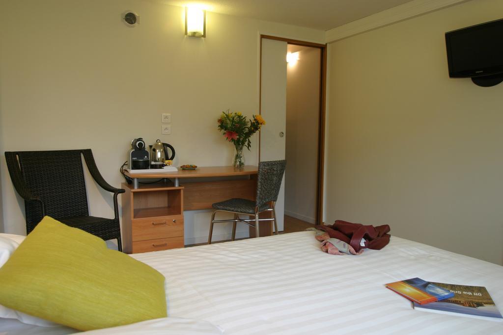 Hotel Pierre Blanche Chatillon-en-Michaille Værelse billede